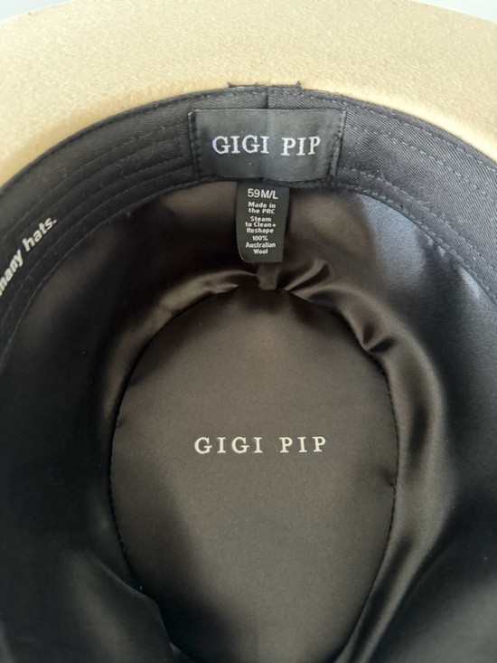 GIGI PIP Wide-Brim Fedora Hat in Cream with Brown Band